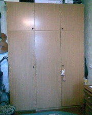 Шкаф 3-створчатый с антресолями